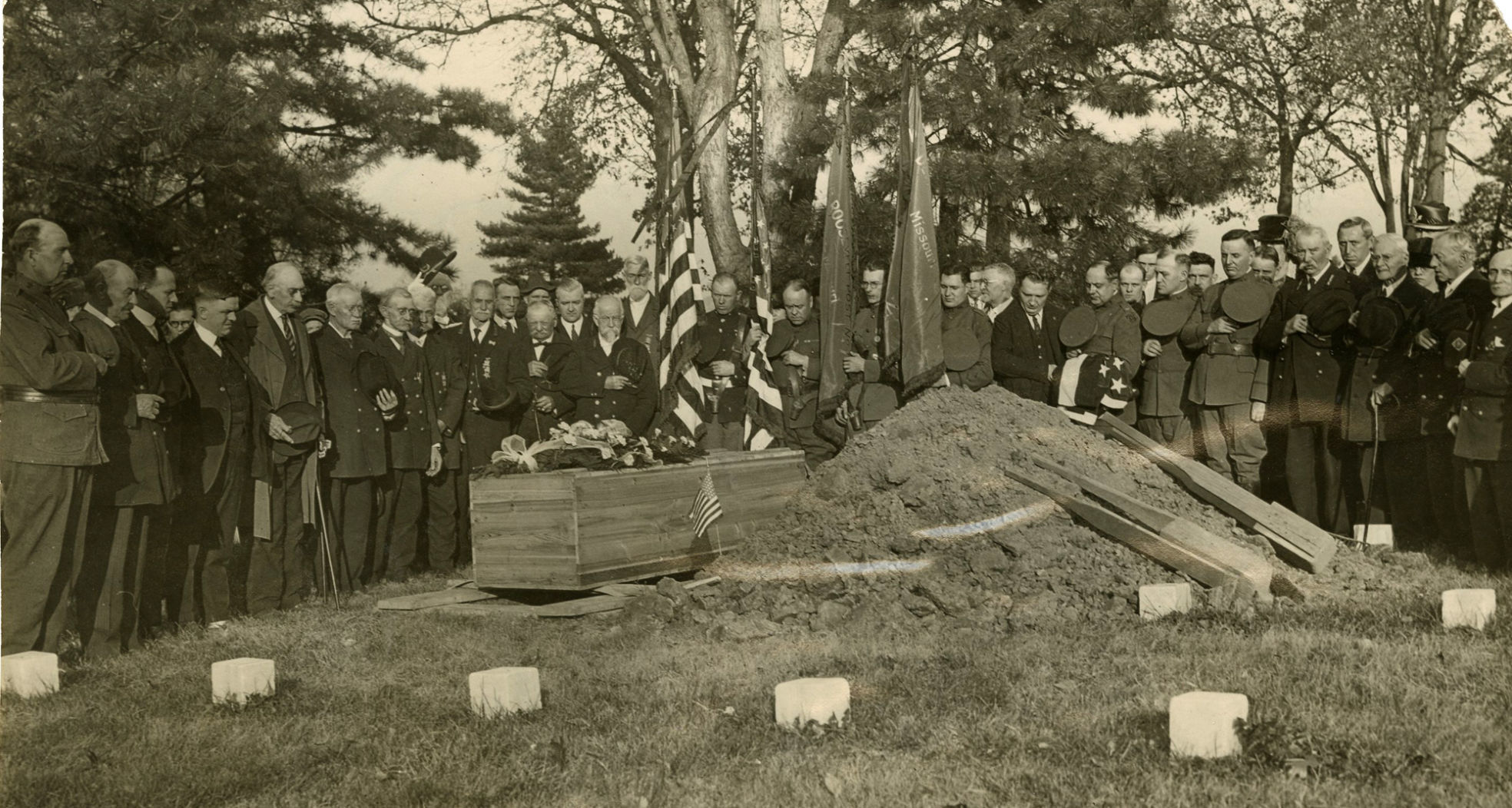 1922: Burial of an unknown Union captain
